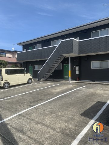 サンハイツヨコオ2の駐車場|縦列駐車で2台停めれます