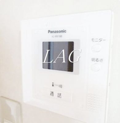 【セキュリティ】 | メゾン・ド・ココ | モニター付きインターホンです。