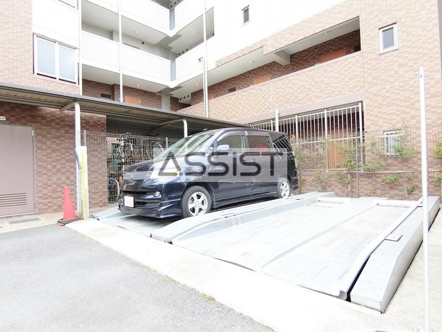 北新宿アーバンエクセレントの駐車場
