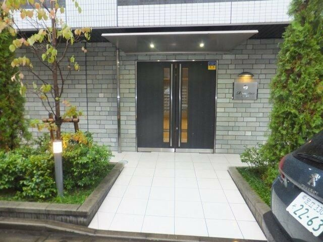 墨田区業平４丁目の賃貸マンションのエントランス