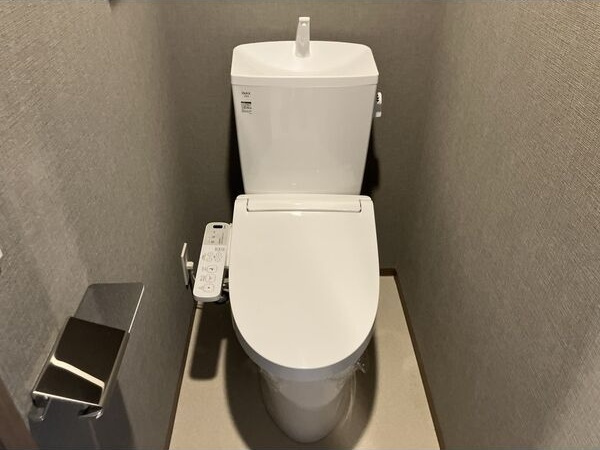 メイクスWアート金山ウエストのトイレ|落ち着いたトイレです