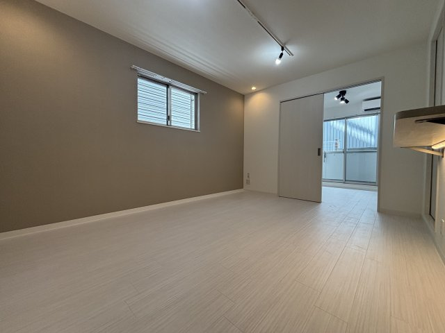【居間・リビング】サンシエ神戸元町 