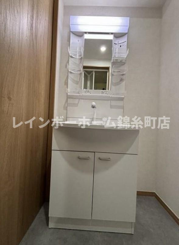 ロンリヴェールの独立洗面台|※建築中のため同施工参考写真となります。
