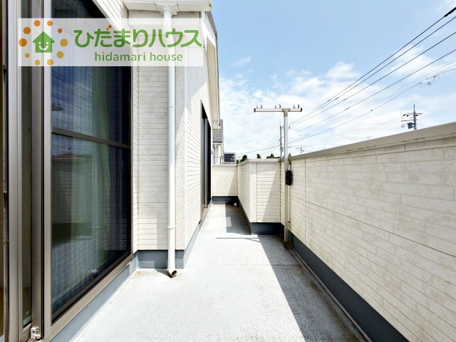 【バルコニー】 | 阿見町よしわら2丁目　中古戸建 | 日当たりが良く洗濯物もすぐに乾きます！