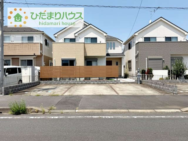 【駐車場】 | 阿見町よしわら2丁目　中古戸建 | 並列3台駐車可能！来客時やお子様が大きくなっても安心♪