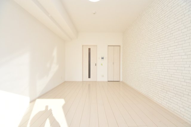 リンデンバウム京町の洋室