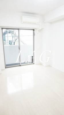 【居間・リビング】 | リアルスウィート三軒茶屋 | 洋室のお部屋です。