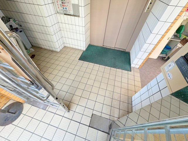 ダイアパレス淡路のエントランス