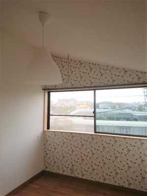 【洋室】 | グリーンヒル御殿山（女性専用アパート） | 最高天井高3メートルの開放感のある洋室です