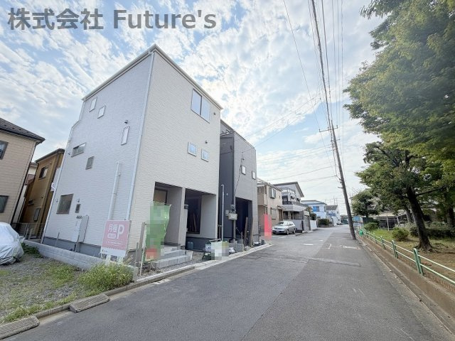八潮市八潮6丁目　新築戸建　全2棟　1号棟の前面道路含む現地写真|前面道路含む現地写真です。