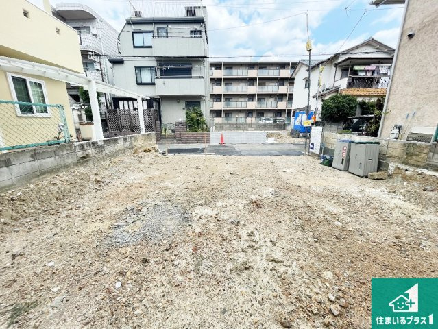 尼崎市食満　新築一戸建ての外観|周辺は落ち着いた街並みの住宅地！子育てがしやすい住環境です！まだ未完成ですが、現地でしかわからない事もございます。是非一度ご覧ください。