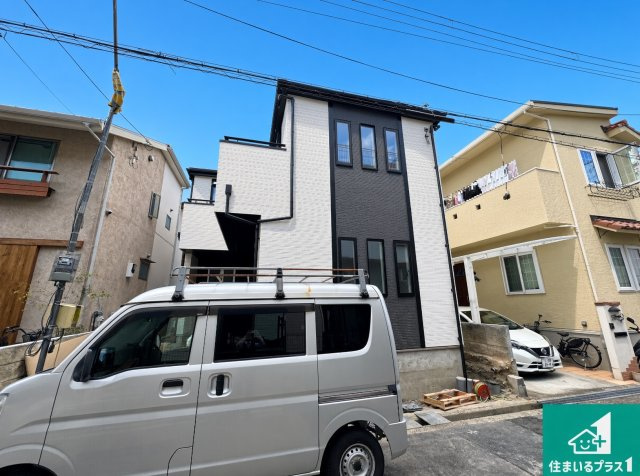 ■尼崎市食満　新築一戸建ての外観|周辺は落ち着いた街並みの住宅地！子育てがしやすい住環境です！まだ未完成ですが、現地でしかわからない事もございます。是非一度ご覧ください。