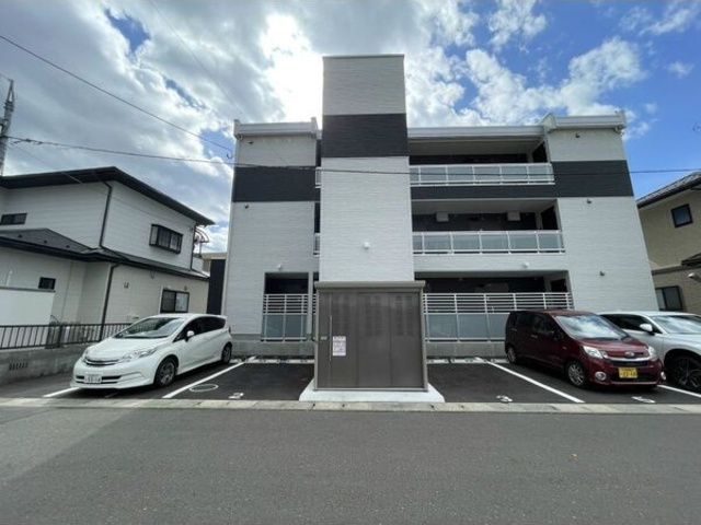 コンフィール富沢の駐車場