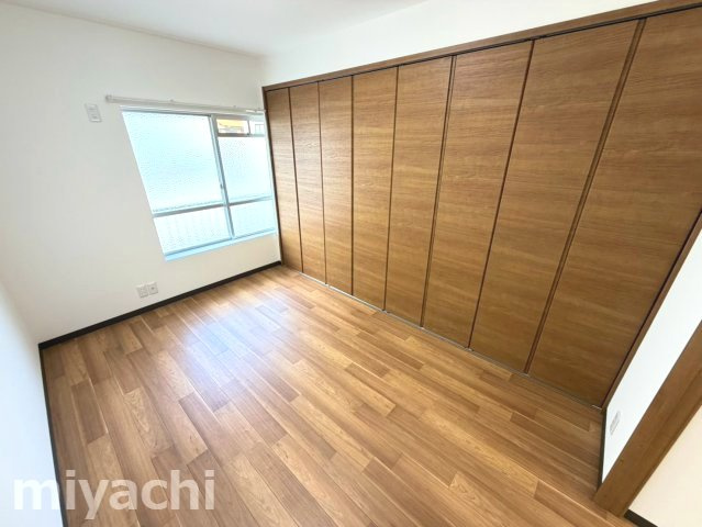 第1福家マンションの洋室