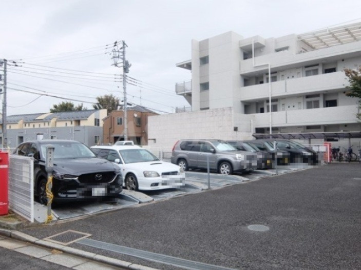 アビテの駐車場