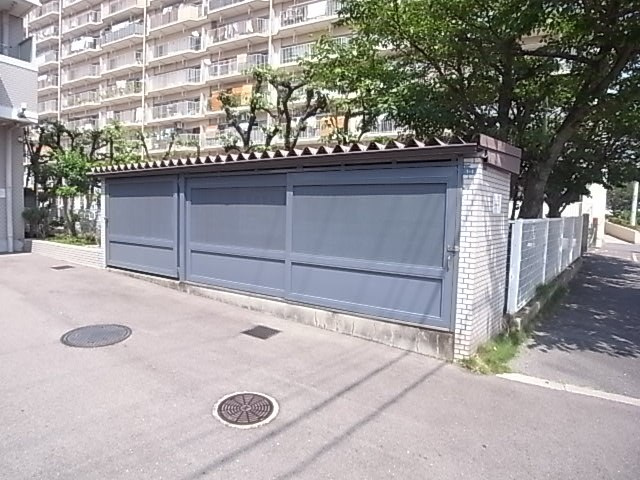 メゾンエスポアールの外観