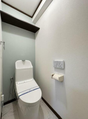 アーバンコートタムラのトイレ|落ち着いた色調のトイレです