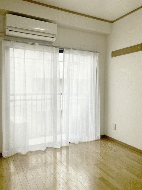 ビュー市川の洋室