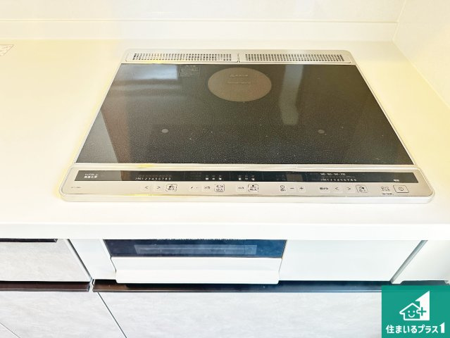 橿原市北妙法寺町　未入居の設備|火を使わないので、安心なＩＨコンロ！でこぼこが無い構造なので、掃除もしやすく清潔に保てます！