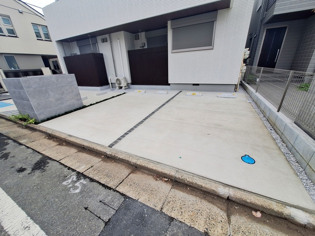 フェリーチェの駐車場