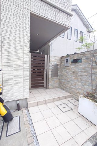 エリヴェール ヒルズのエントランス