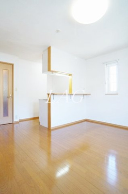 【居間・リビング】 | ウエスト・コート | 洋室のお部屋です。