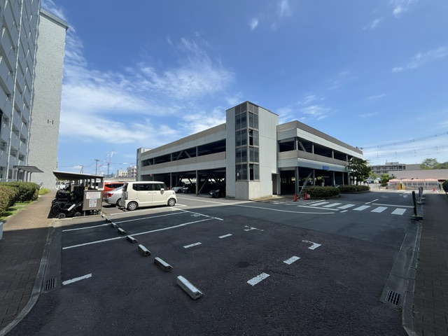 泉北若松台ＡＢ住宅の駐車場