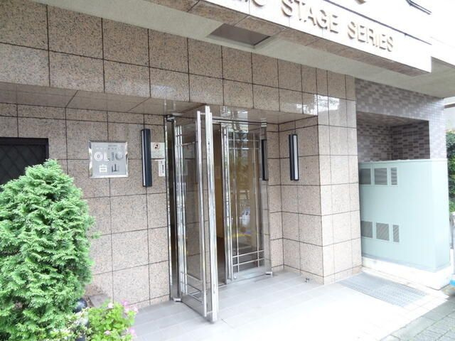 ＯＬＩＯ白山のエントランス