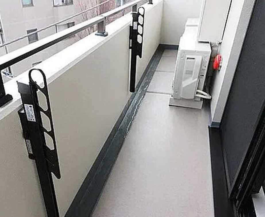 パークペルル池尻　ペット相談　楽器相談　ウォークインクローゼットのバルコニー| 同タイプ　別部屋参照