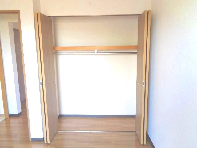 マルシェ利亀の収納|洋室収納