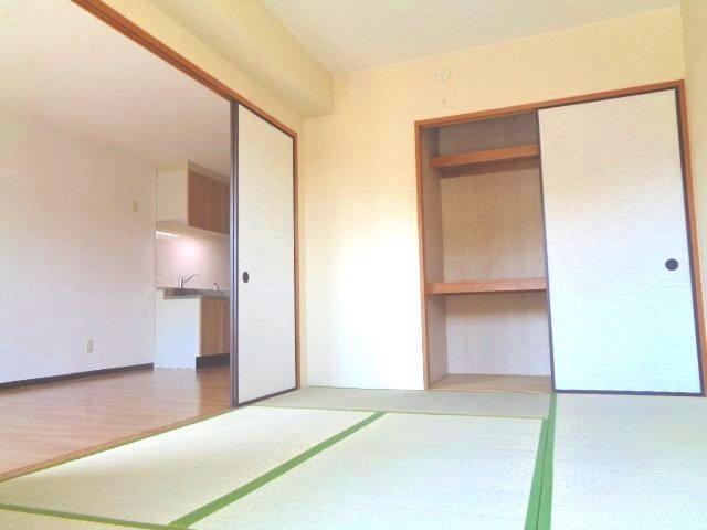 マルシェ利亀の和室