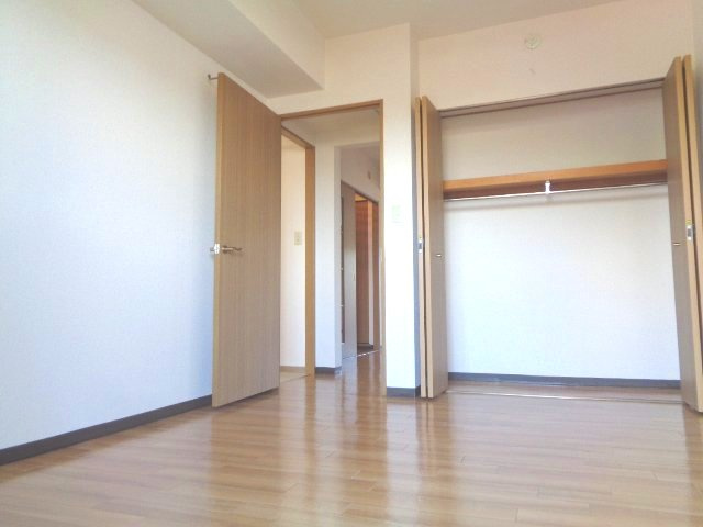 マルシェ利亀の洋室