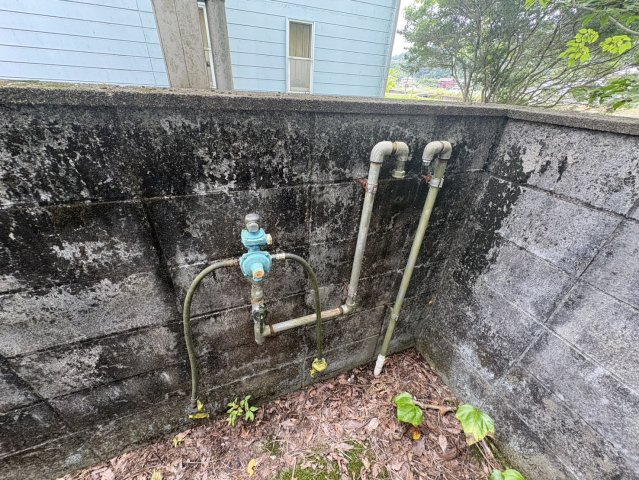 山県市梅原　３階建　売事務所のその他|プロパンガス栓