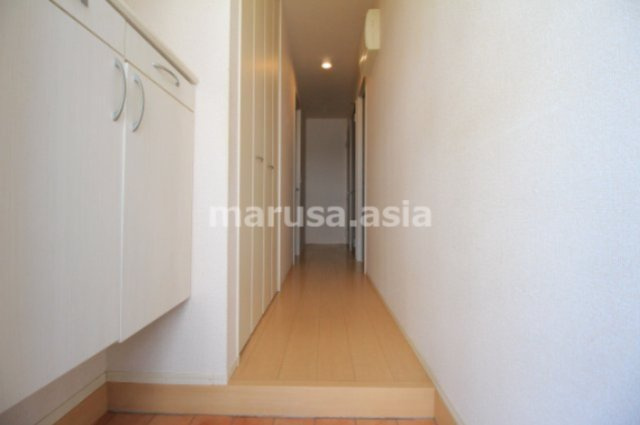 D-room加納B棟の玄関