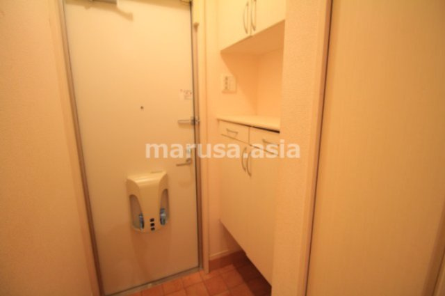 D-room加納B棟の玄関