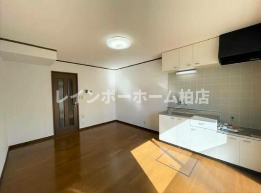 特典：仲介手数料が無料です!!の居間・リビング|ゆったりとした居間です