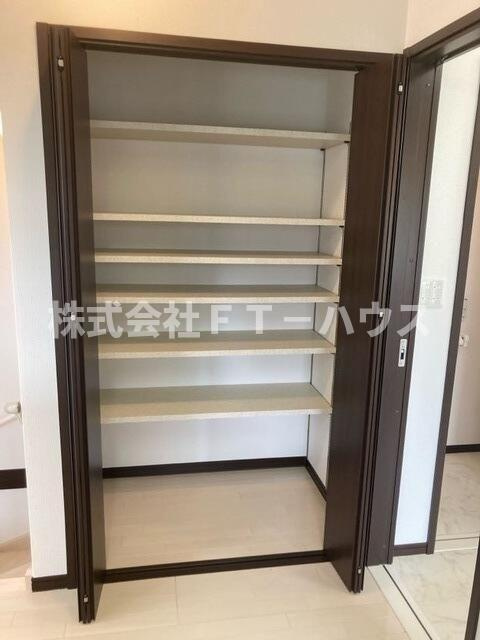 東中山一丁目戸建の収納