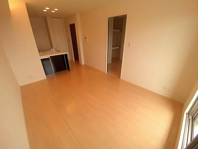 明石市小久保６丁目の賃貸マンションの居間・リビング