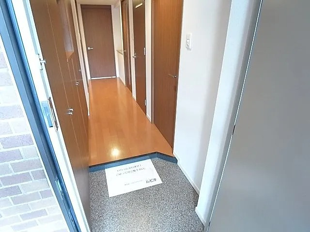 フェンテ住吉本町の玄関