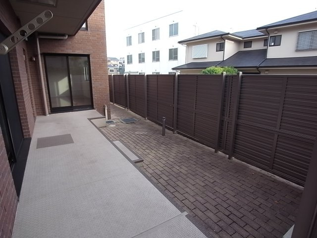 フェンテ住吉本町の庭