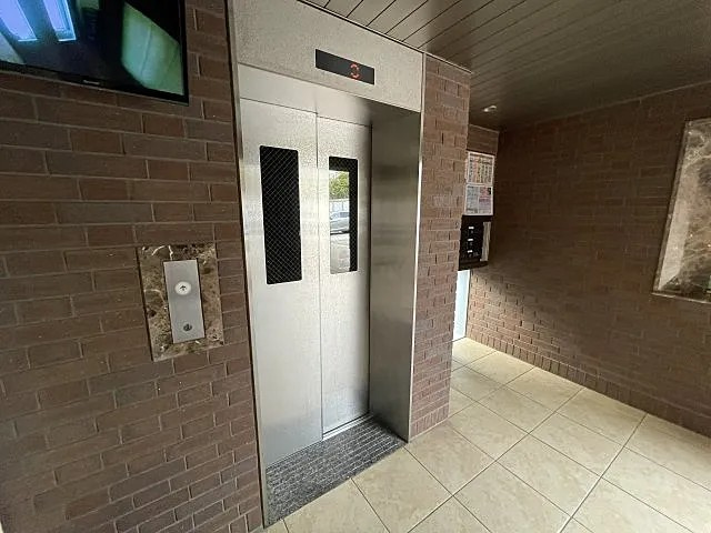 フェンテ住吉本町のエントランス