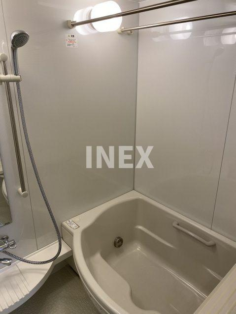 横浜市磯子区東町の賃貸マンションの浴室