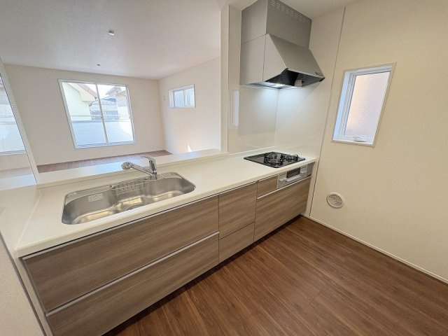 八潮市八潮6丁目　新築戸建　全2棟　2号棟のキッチン|同施工会社の参考写真になります。