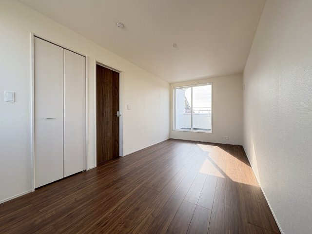 八潮市八潮6丁目　新築戸建　全2棟　2号棟の洋室|同施工会社の参考写真になります。
