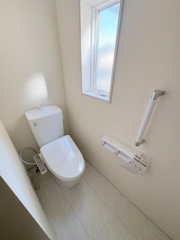 八潮市八潮6丁目　新築戸建　全2棟　2号棟のトイレ|同施工会社の参考写真になります。