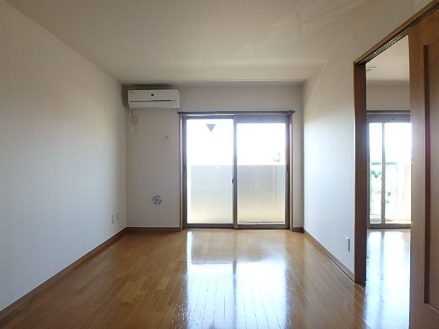 【居間・リビング】 | プレイスコート住吉 | （参考）同タイプの部屋です。