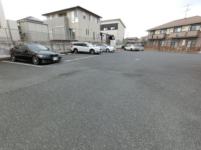 【駐車場】