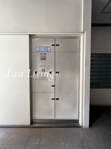 プレミアムキューブG四谷左門町のロビー