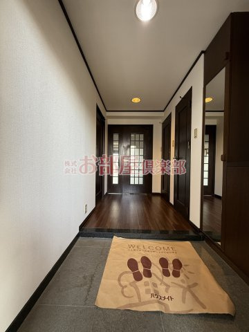 グラン櫛原の玄関|明るい玄関です