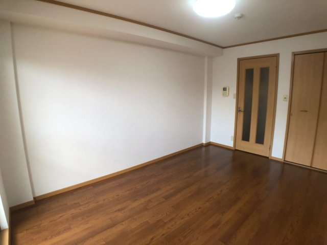 ミッドウエスト小阪の内装